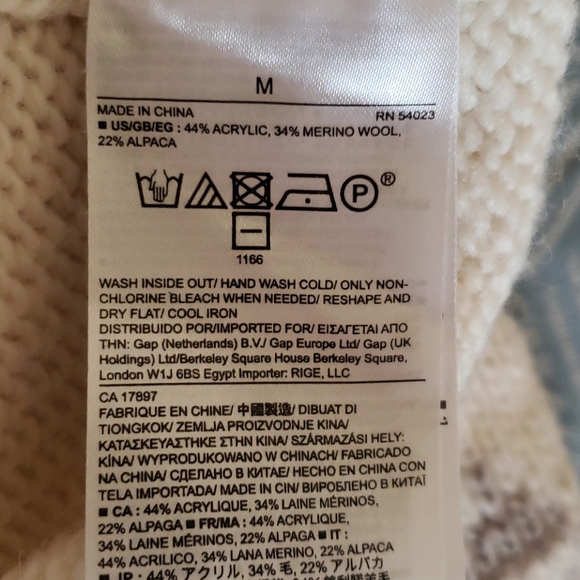 Banana Republic Crew Neck Sweater - Picture 4 of 4